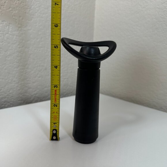 Vacu Vin Wine Saver Concerto Vacuum Pump Set with 4 Grey Stoppers - Black - Picture 2 of 6